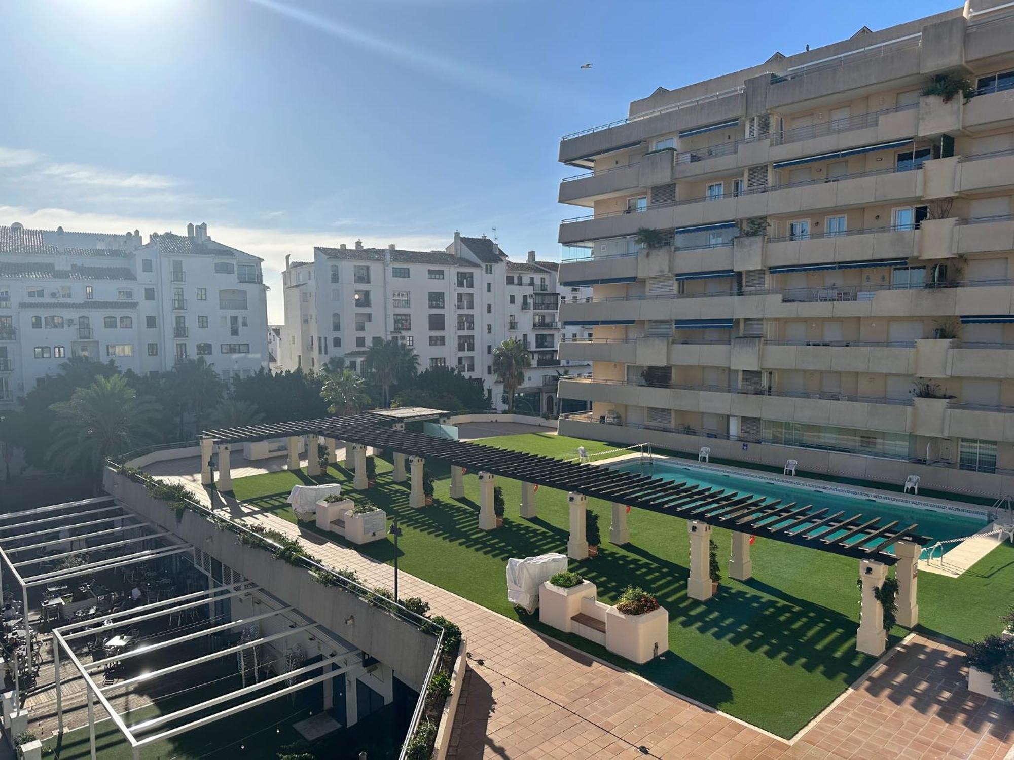 Letsmarbella - Grand 3br Corner - Marina Banus Apartment Marbella